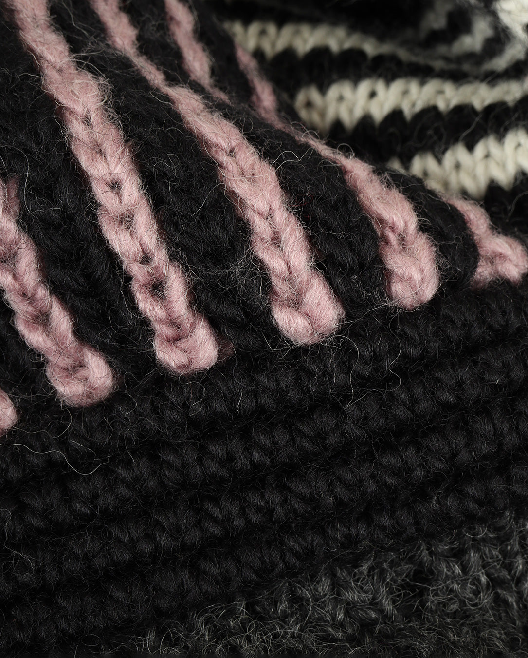 Mix Pattern Pullover Knit monotone