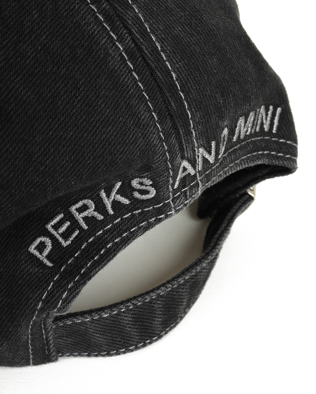 Alien Kiss Winged Baseball Cap black