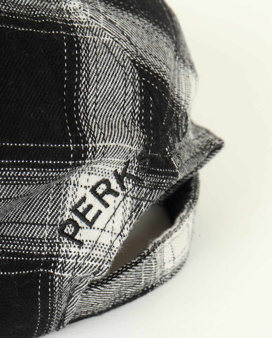 Check Alien Butterfly Kiss Baseball Cap