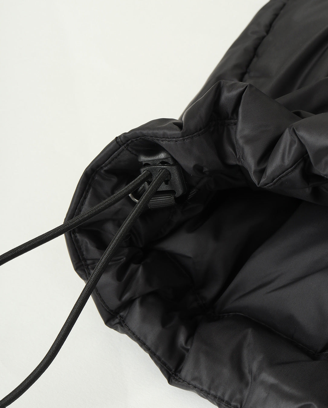 Stream Down Puffer Jacket black