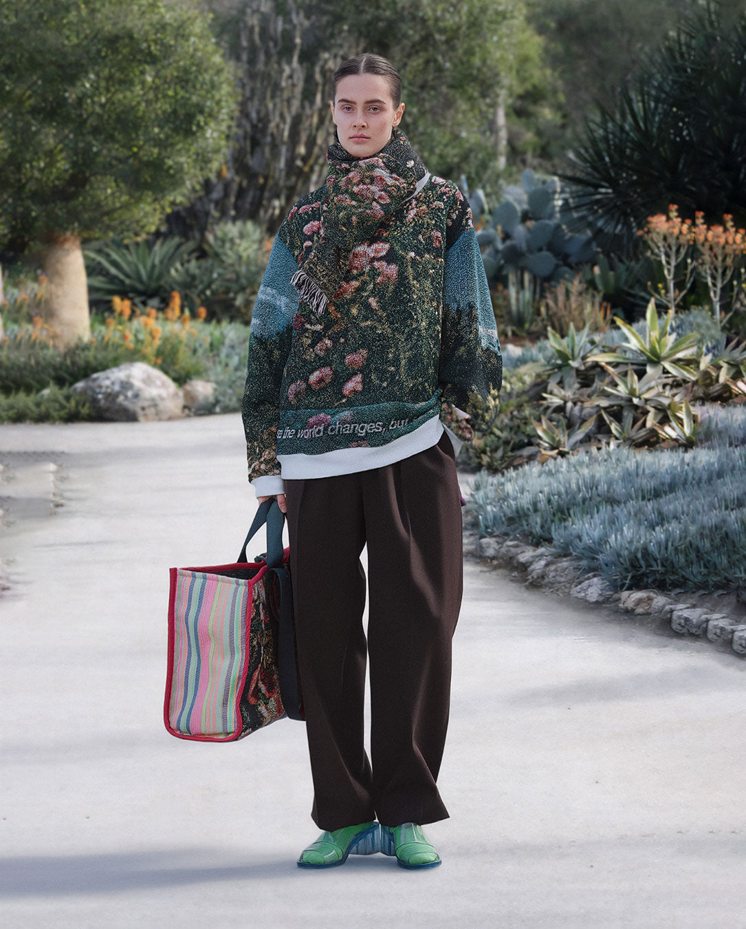 Floral Photo JQ Pullover wild flower