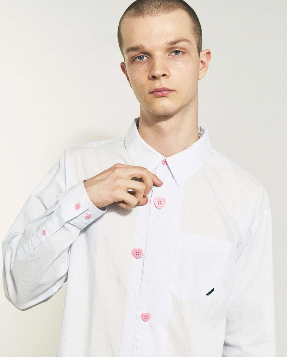 Floating Heart Shirt black