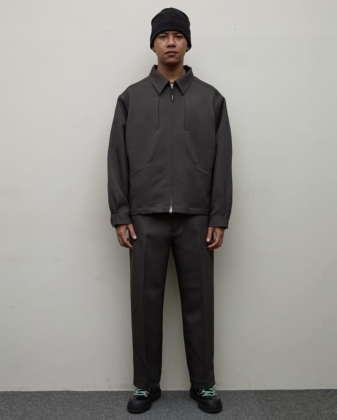 Bal/Farah Wool Wide Tapered Easy Pant dark charcoal