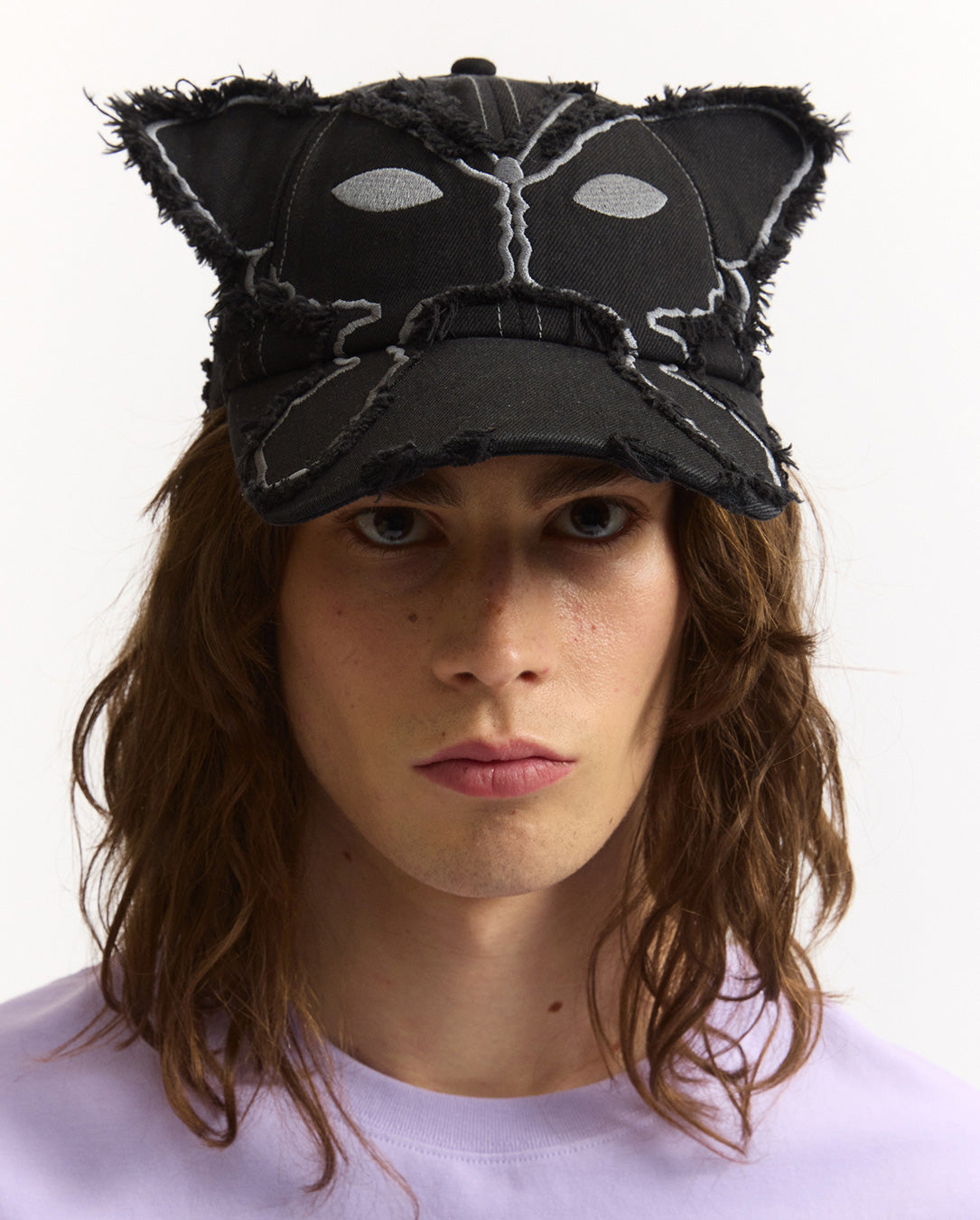 Alien Kiss Winged Baseball Cap black