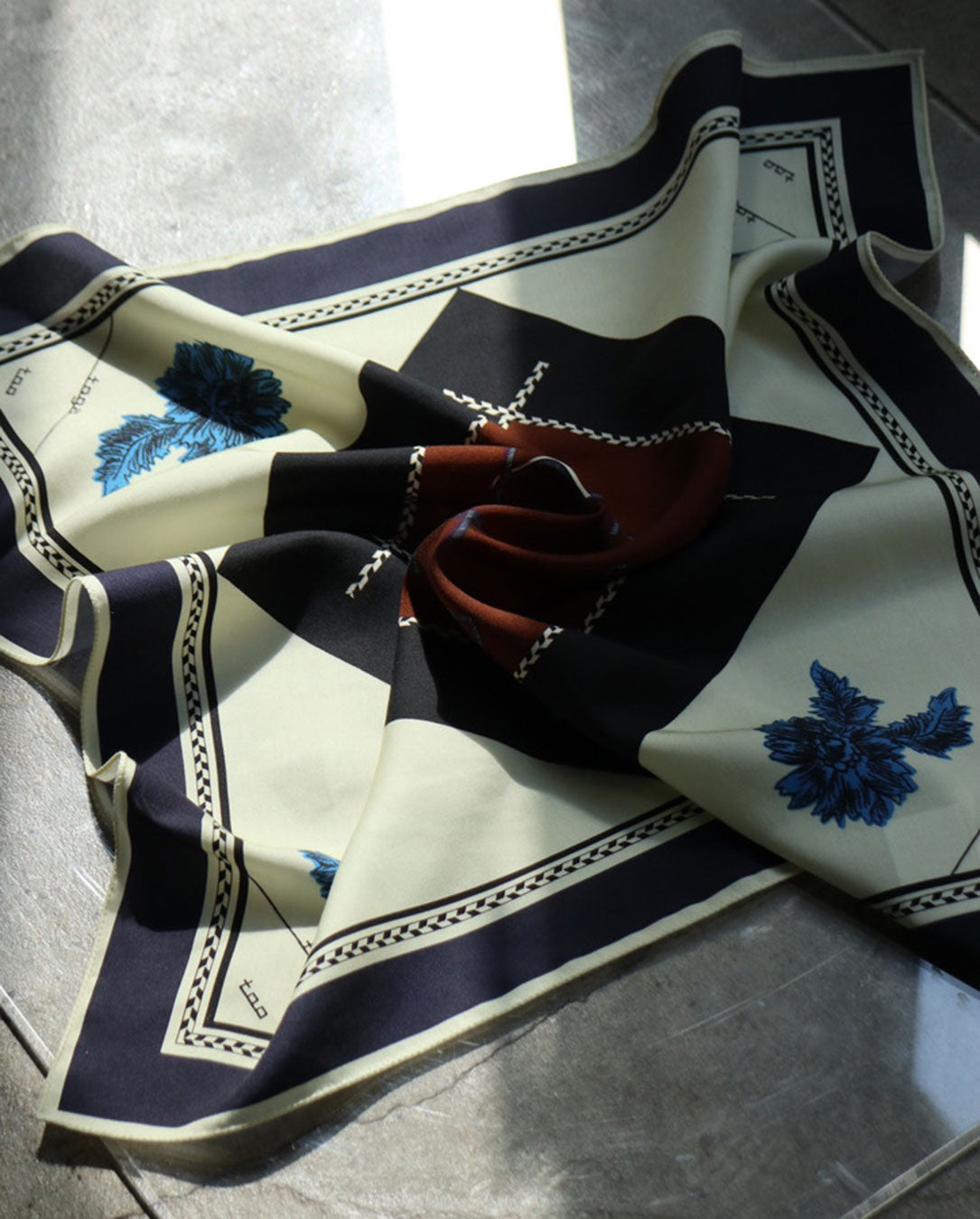 Flower Print Scarf beige