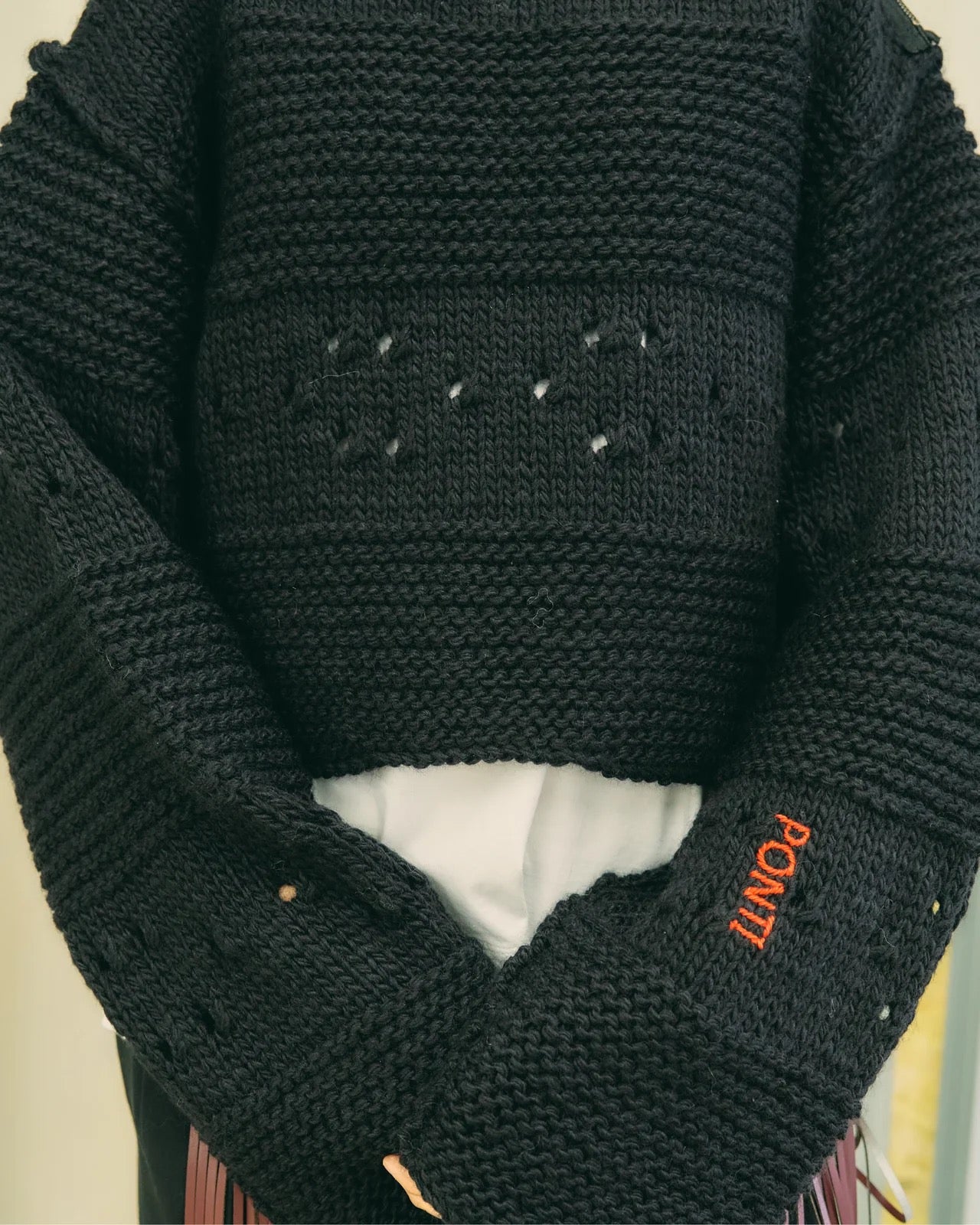 Plain Border Hand Knit black