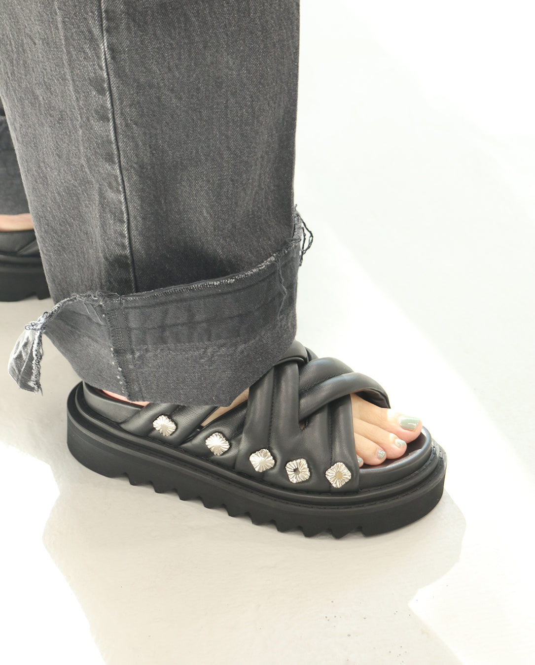 Braid Leather Sandal black