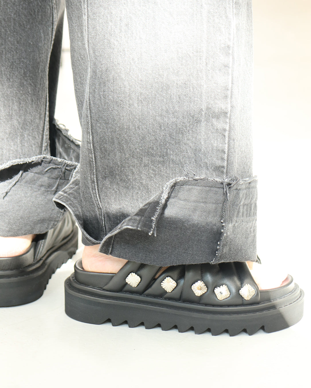 Braid Leather Sandal black