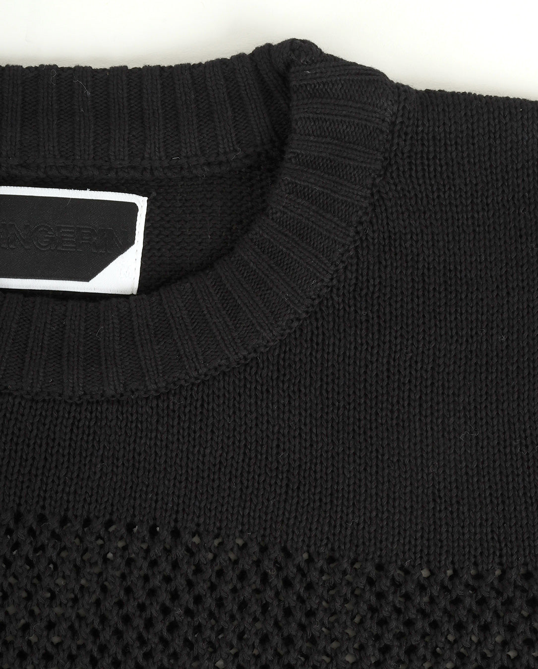 Window Web Sweater black