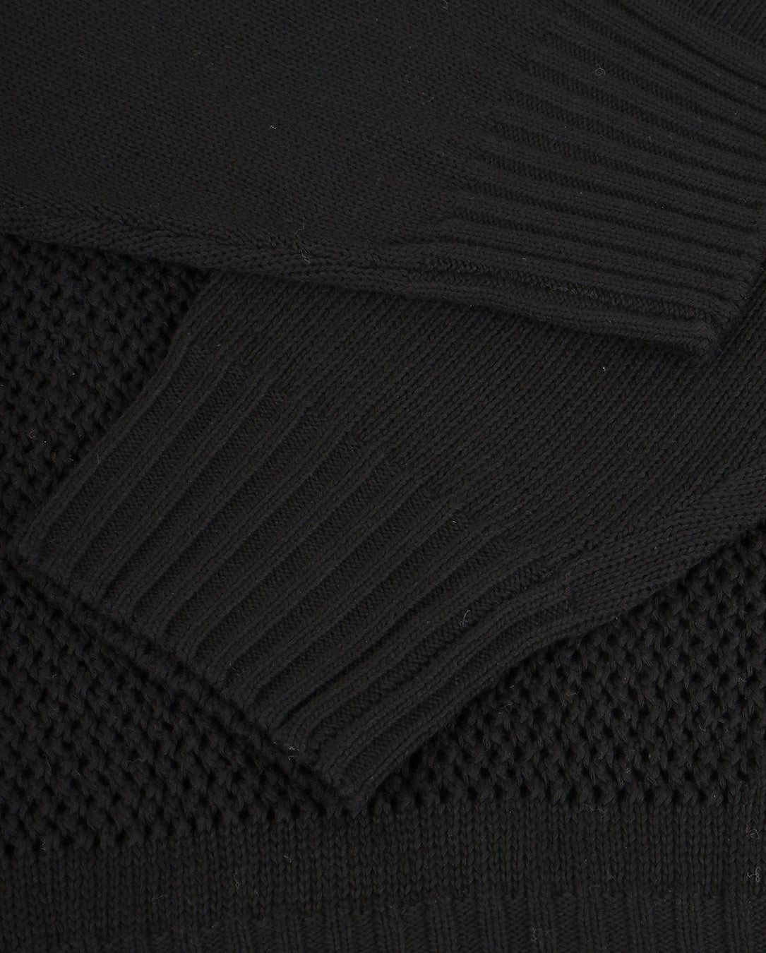 Window Web Sweater black