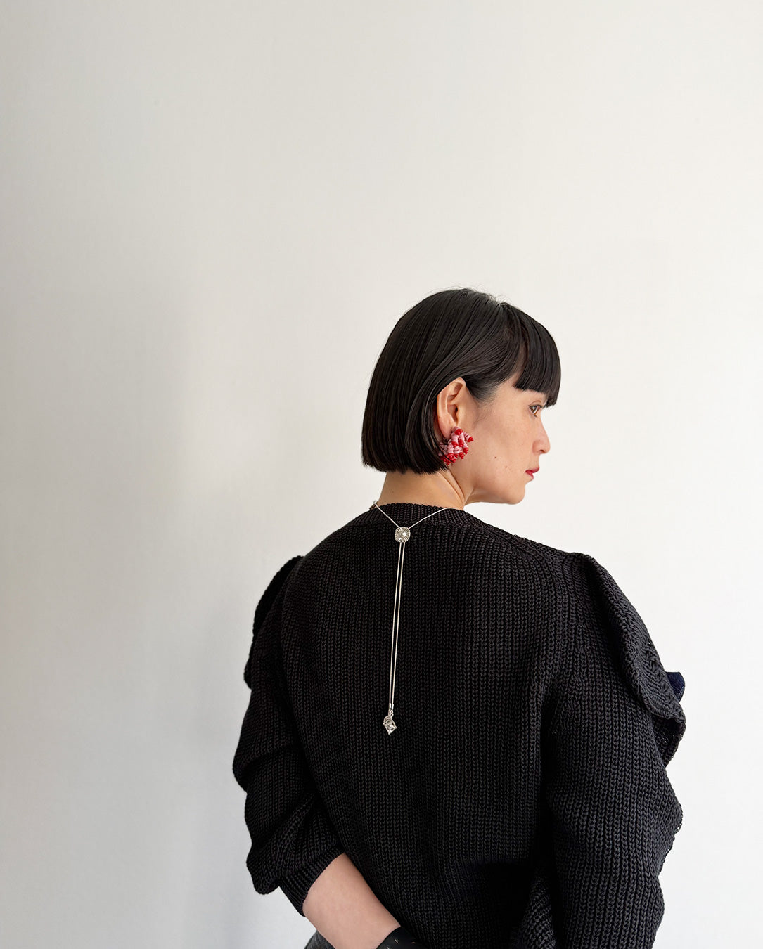 Metal Motif Loop Tie silver