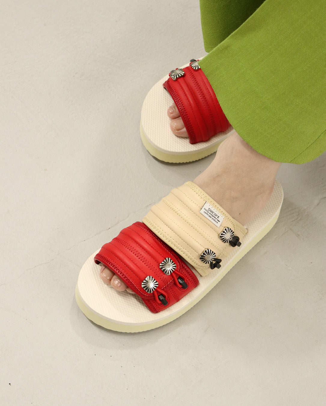 TOGA × SUICOKE MURA red