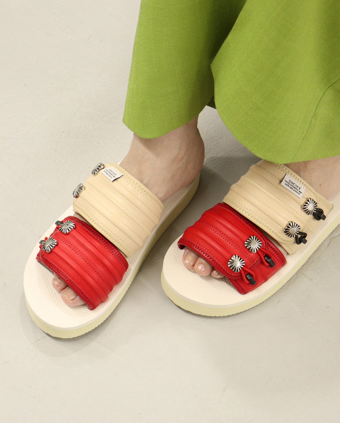 TOGA × SUICOKE MURA red