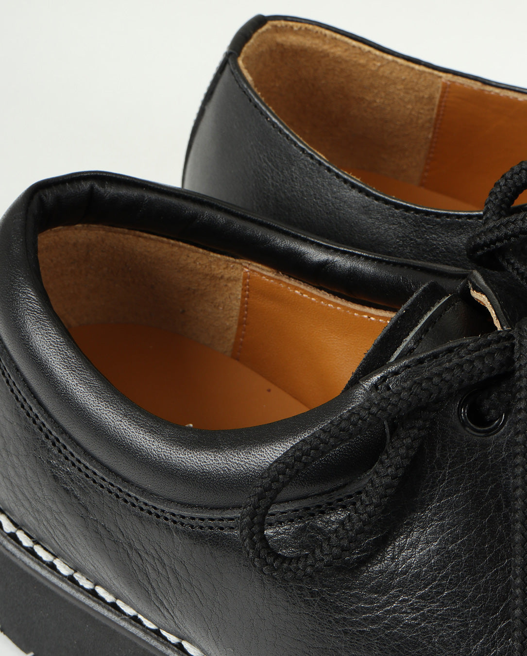 Asymmetric Postman Shoes black – LOVE nagoya