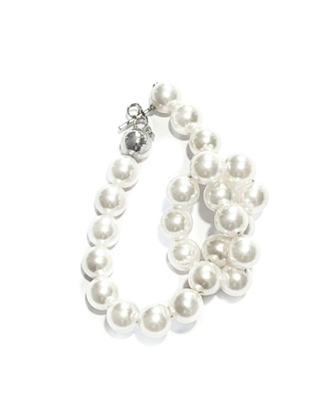 Knot Pearl Earring (white)